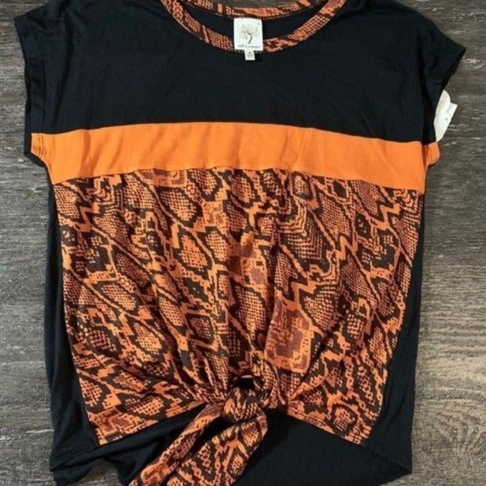 Self Esteem Snake Skin Print Shirt Orange Black Size S Tie Bottom NWT